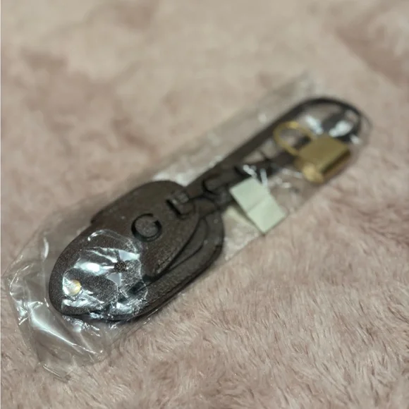 Gucci Beige and Brown Duffel Bag with Red and Green Stripe - Picture 4 of 4